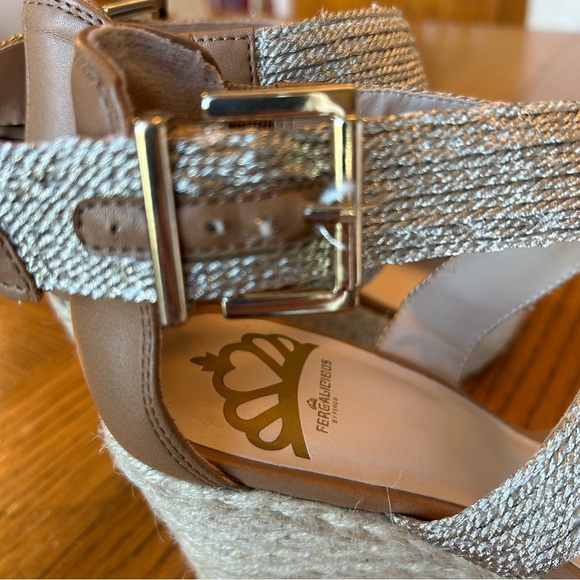 Fergalicious Gold Metallic Jute 4 1/4” Wedge Platform Heels Sandals Size 9 - Picture 5 of 12